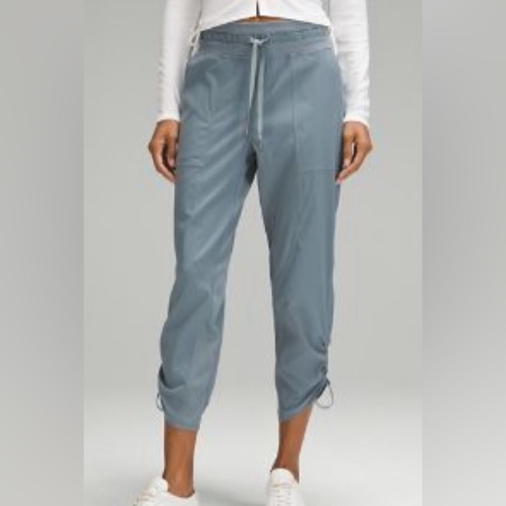 Lululemon Dance Studio Mid-rise crop